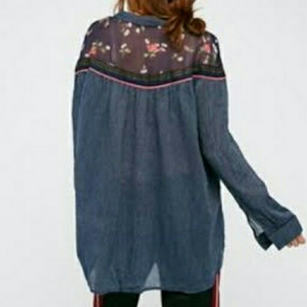 🆕Free People Floral Accent Blue Cotton Top - Picture 3 of 7